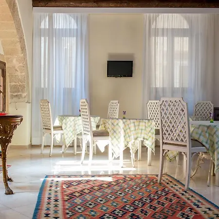 Palace Castromediano לינה וארוחת בוקר *